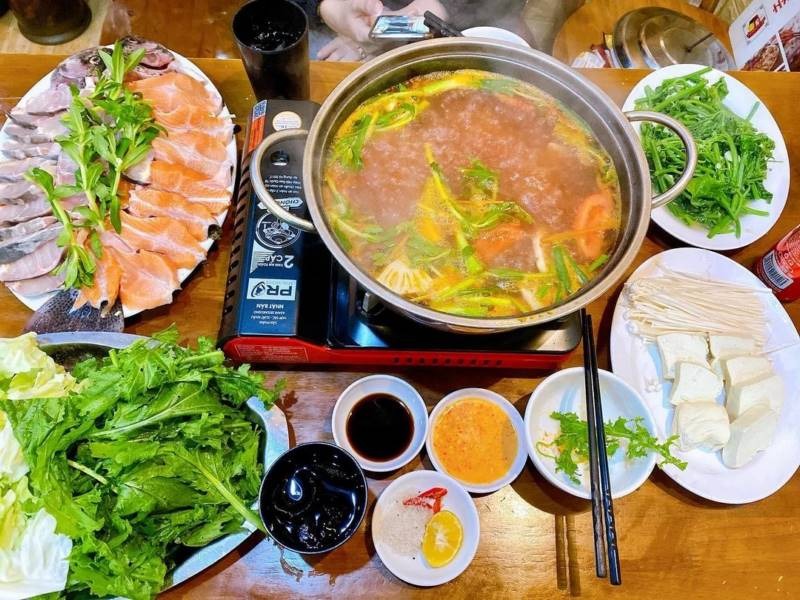 Thành phẩm lẩu cá tầm thơm ngon