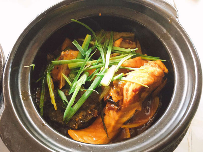 Thành phẩm món cá tầm kho tộ