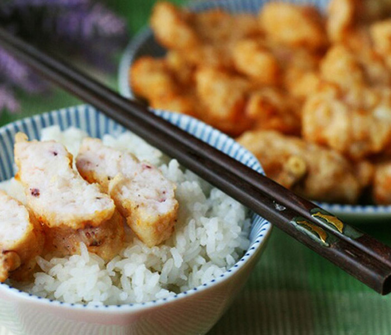 Chả mực ăn với cơm trắng