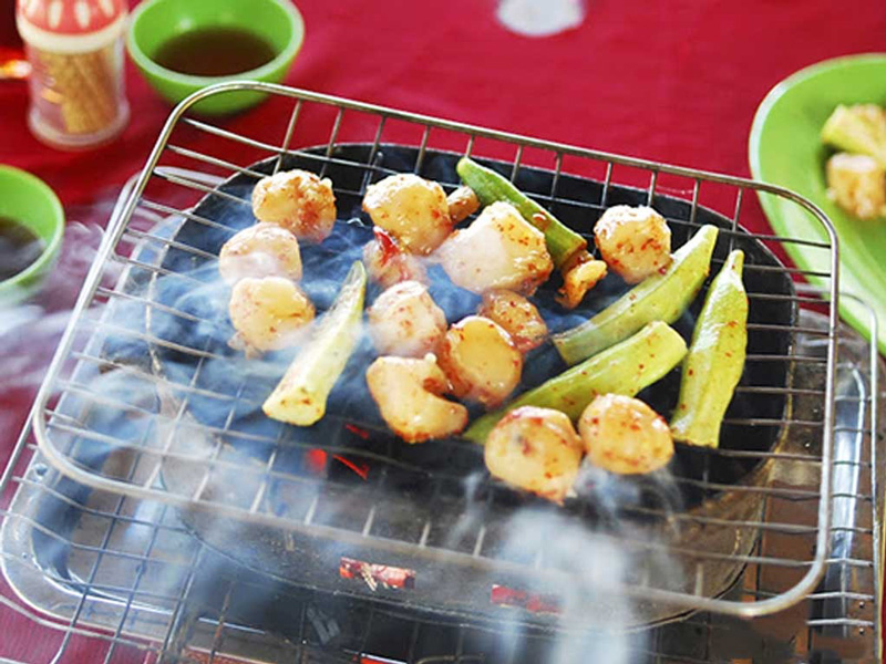 Cồi mai nướng sa tế bằng than hoa