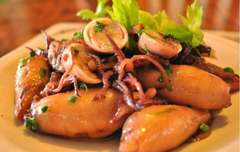 Thành phẩm mực trứng sốt mẹ chua cay khó cưỡng