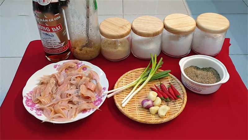 Hình minh họa: Nguyên liệu cá bơn kho riềng