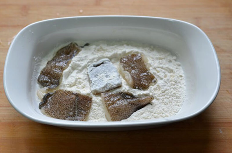 Sơ chế cá song chiên giòn đúng cách