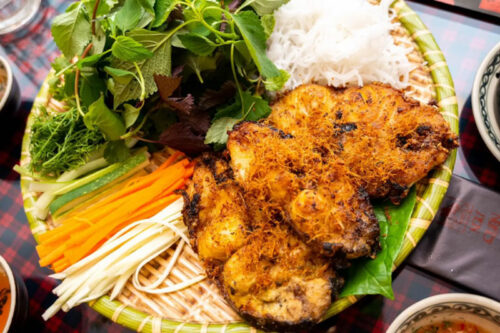 Thành phẩm món cá song nướng riềng mẻ thanh mát