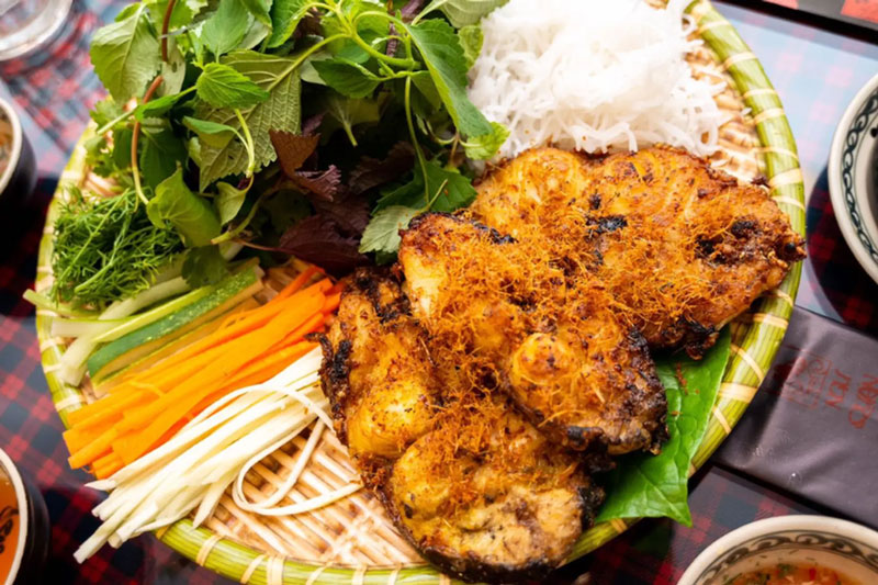 Thành phẩm món cá song nướng riềng mẻ thanh mát