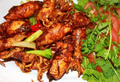 Thành phẩm mực trứng xào sa tế thơm ngon