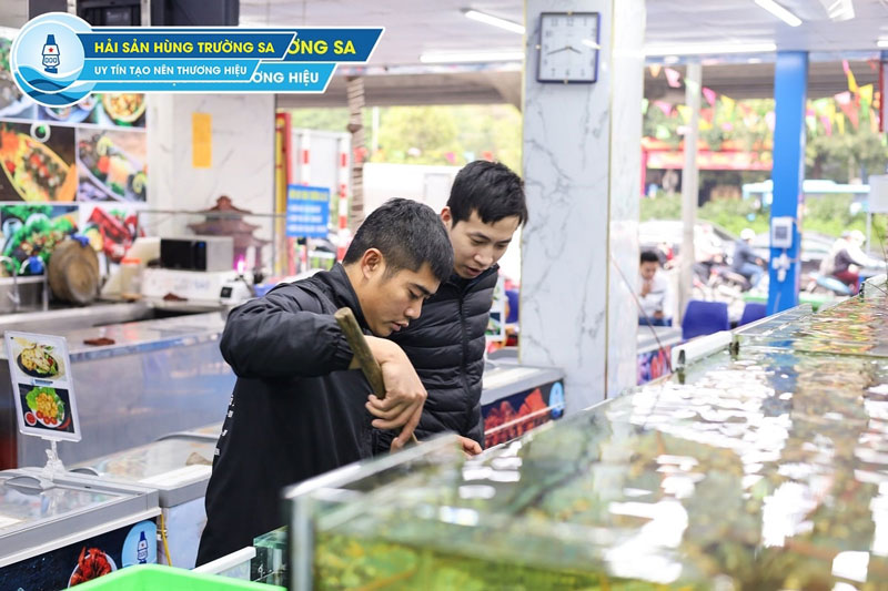 Hải Sản Hùng Trường Sa phục vụ tận tâm đến với khách hàng