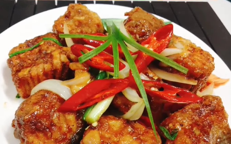 Thành phẩm cá đuối chiên nước mắm