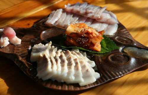 Món sashimi cá đuối ngon giòn sần sật