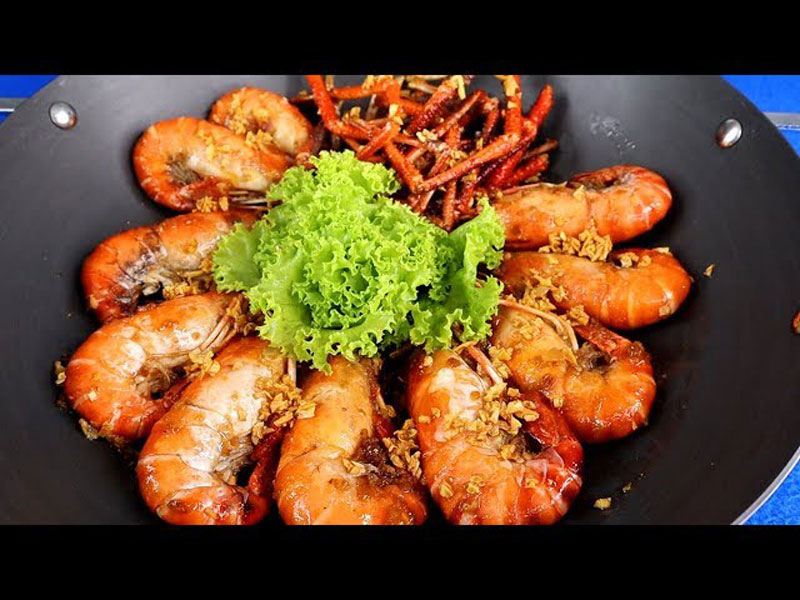 Thành phẩm món tôm càng rang bơ tỏi