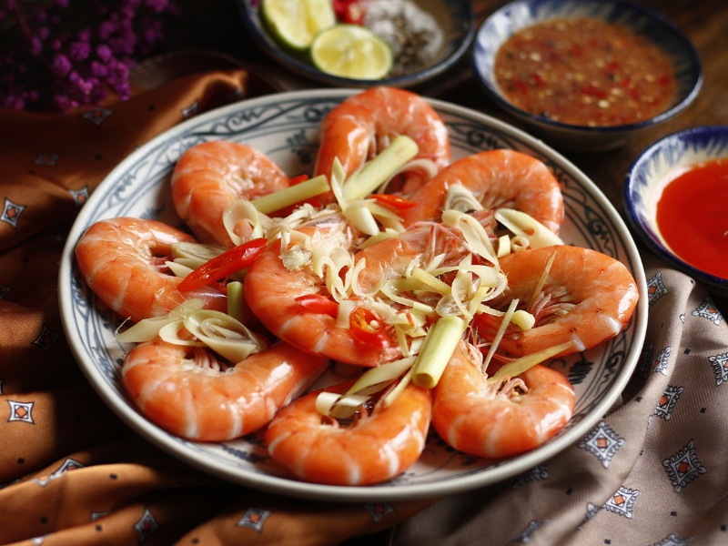 Món tôm hấp sả đơn giản tại nhà